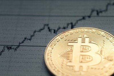 根据国际清算银行的分析，大多数散户加密货币投资者在过去 7 年中亏损